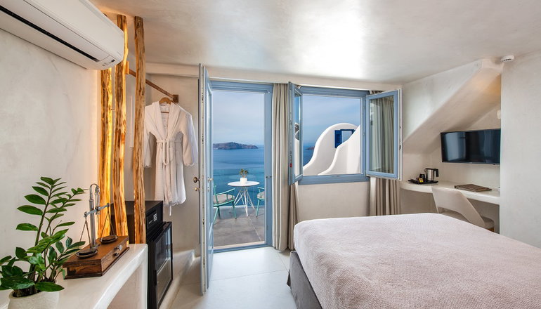 5* Athina Luxury Suites